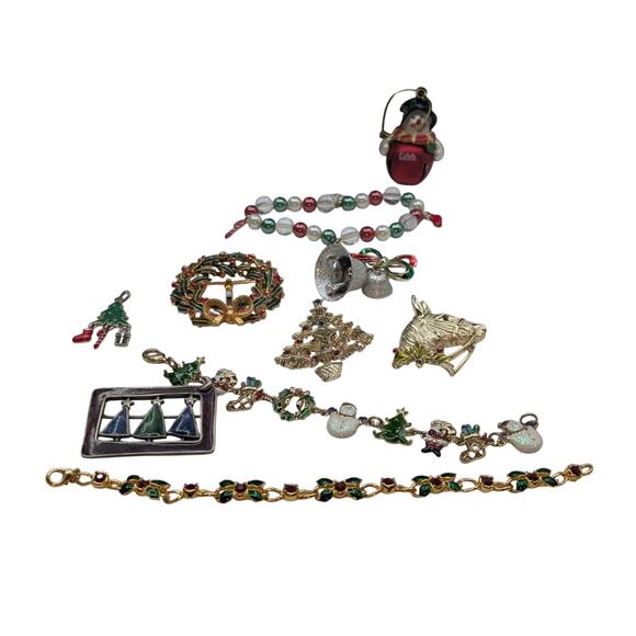 Lot of Ten Christmas Theme Bracelets Brooches Pendant & A 'Caleb' Ornament - Picture 8 of 8